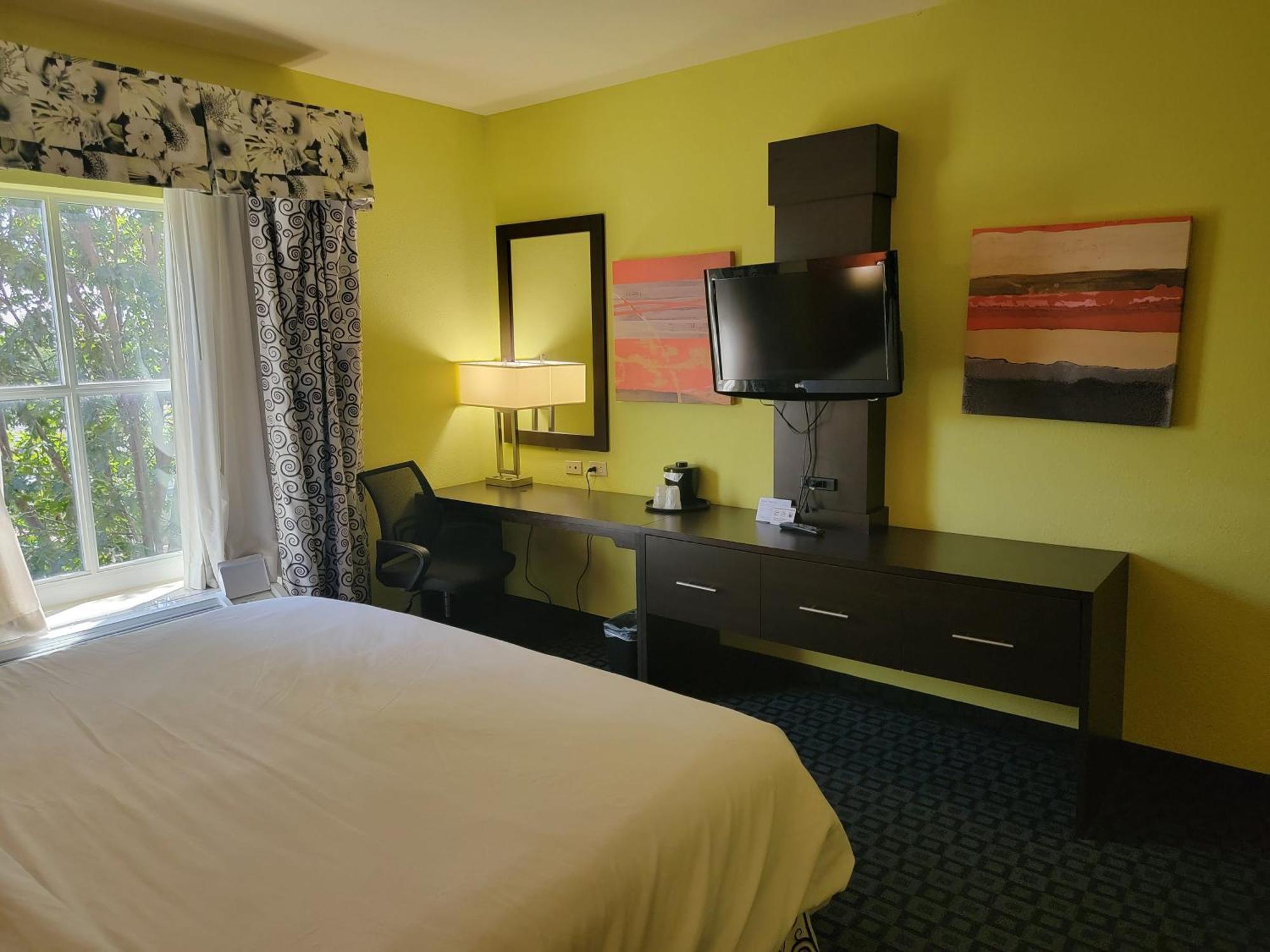 Holiday Inn Garland By Ihg Exterior photo