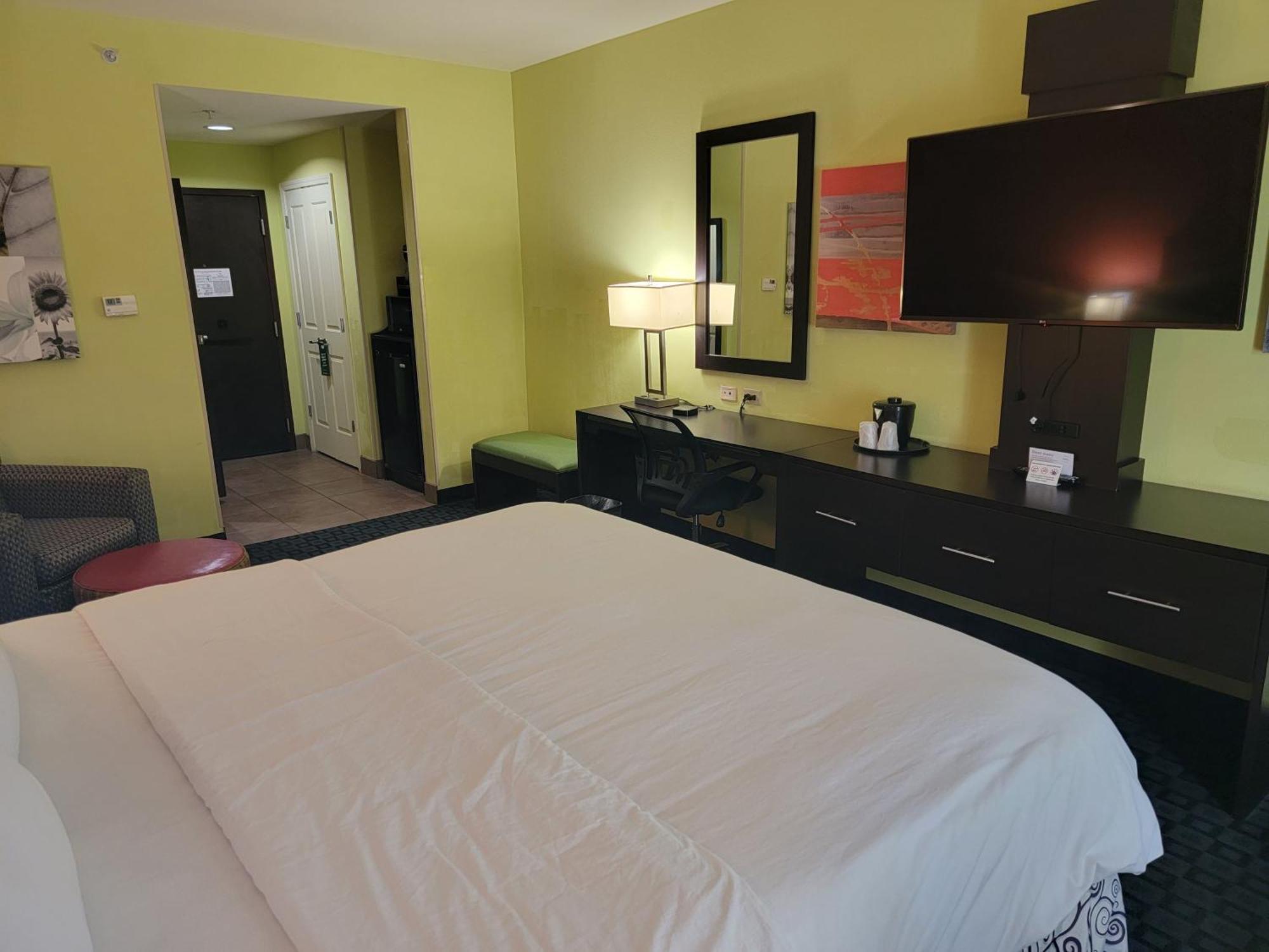 Holiday Inn Garland By Ihg Exterior photo