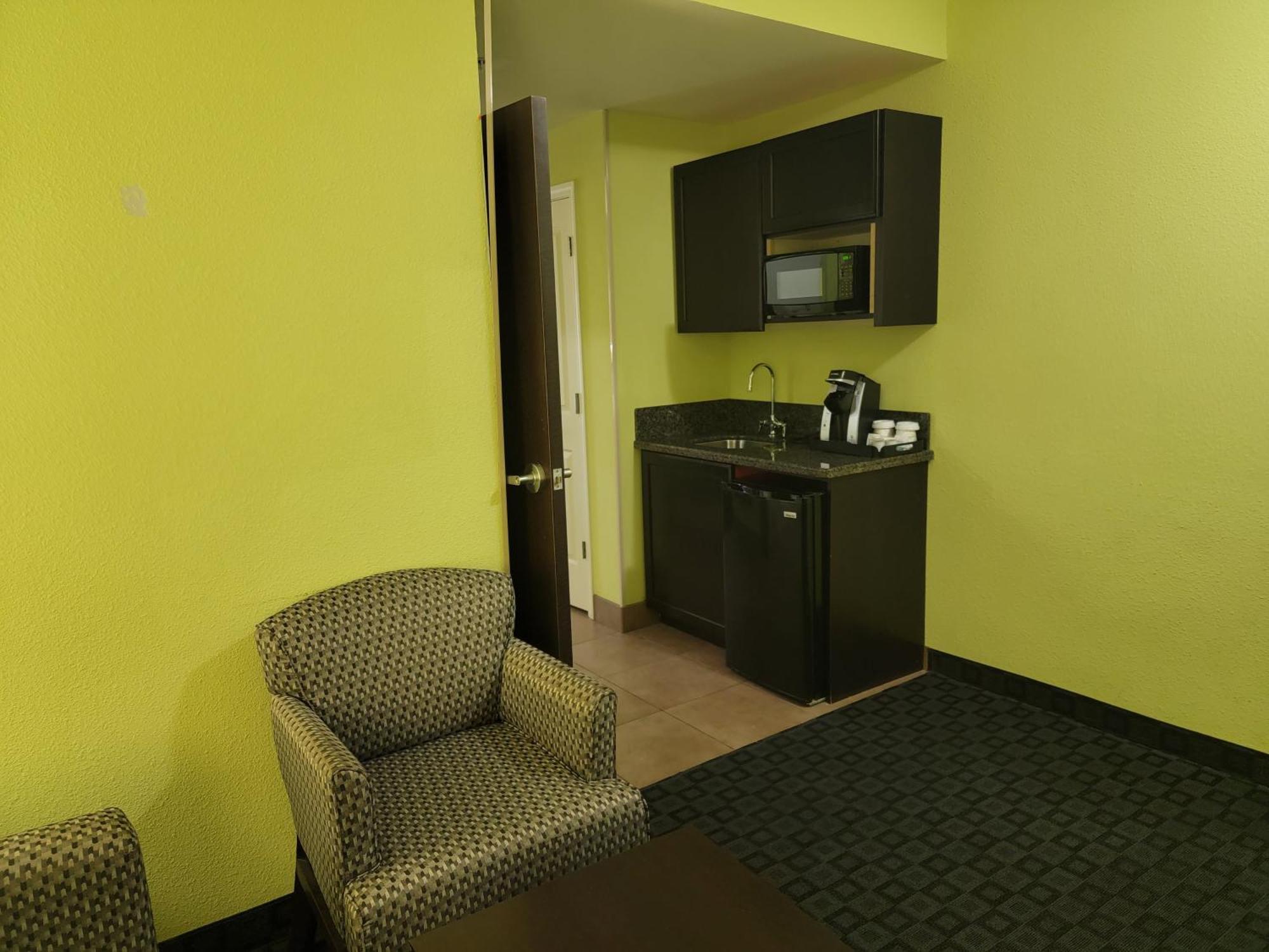 Holiday Inn Garland By Ihg Exterior photo